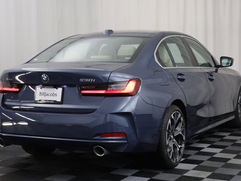 Certified 2025 BMW 330i xDrive Sedan w/ Convenience Package image 16