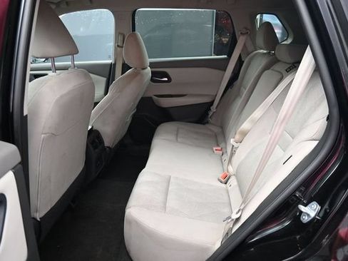 Used 2025 Nissan Rogue SV AWD/4WD image 11