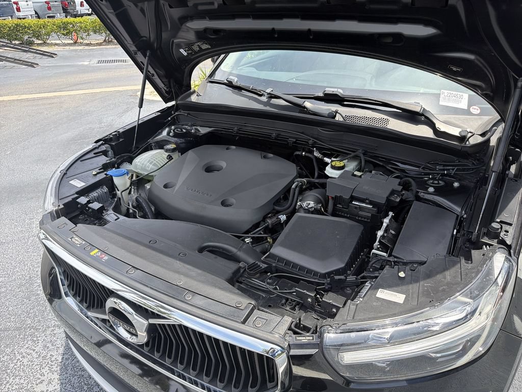Used 2020 Volvo XC40 T5 Momentum w/ Protection Package Premier AWD/4WD image 27