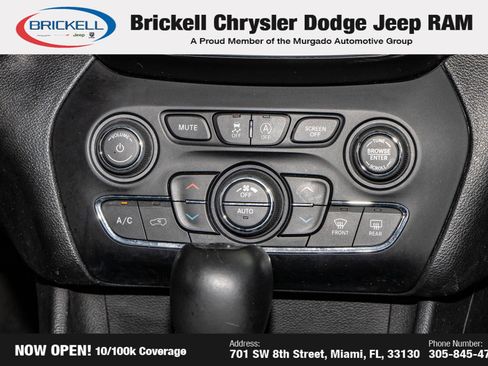Used 2019 Jeep Cherokee Limited image 22