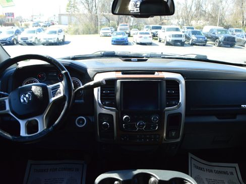Used 2018 RAM 3500 Laramie w/ Convenience Group AWD/4WD image 17