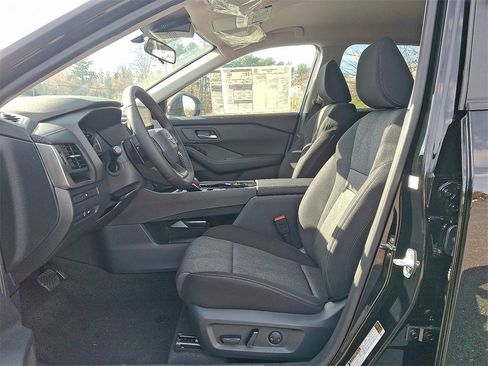 New 2026 Nissan Rogue SV image 8