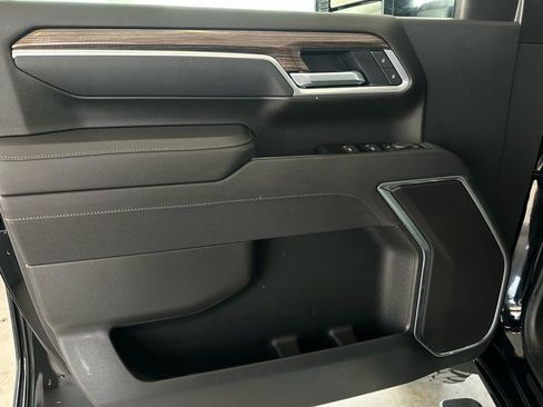 Used 2026 Chevrolet Silverado 2500 LT image 12