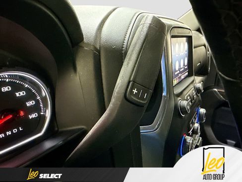 Used 2021 Chevrolet Silverado 1500 LT Trail Boss w/ Convenience Package II AWD/4WD image 19