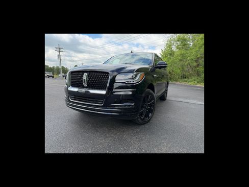 Used 2024 Lincoln Navigator Reserve AWD/4WD image 6