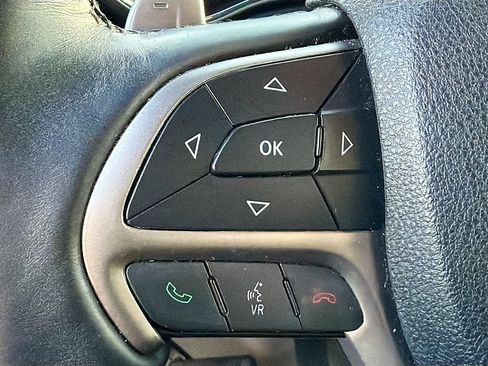 Used 2017 Jeep Grand Cherokee Altitude AWD/4WD image 37