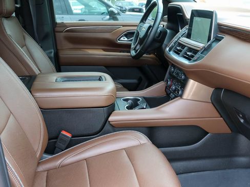 Used 2024 Chevrolet Tahoe High Country AWD/4WD image 19