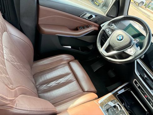 Used 2025 BMW X5 xDrive50e AWD/4WD image 46