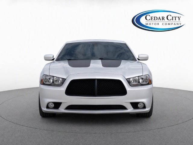 Used 2012 Dodge Charger SE RWD image 4