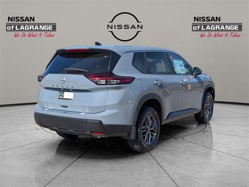 New 2026 Nissan Rogue SV image 5