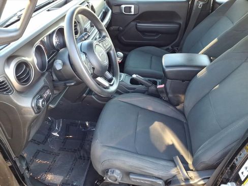 Used 2019 Jeep Wrangler Unlimited Sport image 14