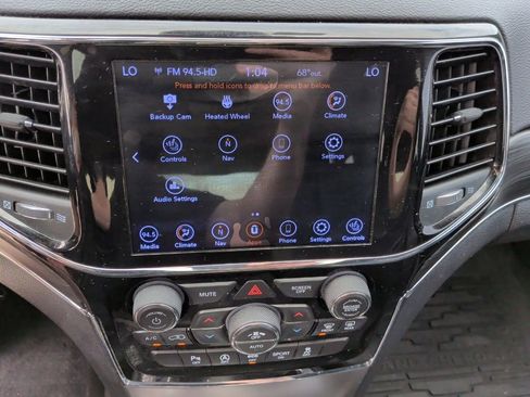 Used 2020 Jeep Grand Cherokee Limited image 29