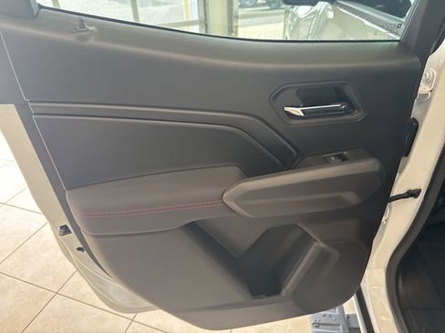 New 2025 Chevrolet Colorado Z71 w/ Z71 Convenience Package 2 image 17