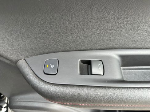 Used 2022 Chevrolet Blazer RS w/ Enhanced Convenience Package image 20