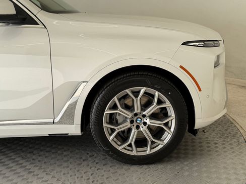 New 2026 BMW X7 xDrive40i w/ Premium Package image 11