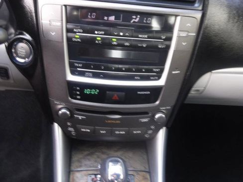 Used 2011 Lexus IS 250 w/ Premium Pkg Value Edition RWD image 32