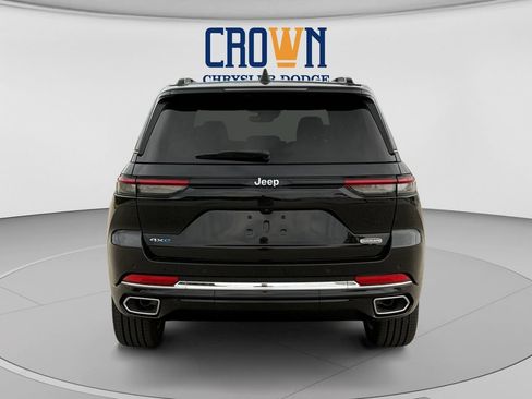Used 2024 Jeep Grand Cherokee Overland AWD/4WD image 4