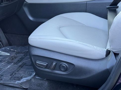 Used 2024 Toyota Grand Highlander XLE image 21