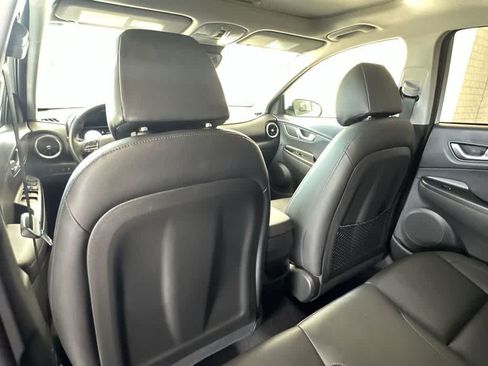 Used 2022 Hyundai Kona Limited FWD image 23