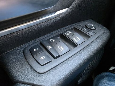 Certified 2022 RAM 1500 Big Horn image 8