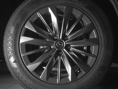 Used 2025 MAZDA CX-70 3.3 Turbo w/ Preferred Package AWD/4WD image 15