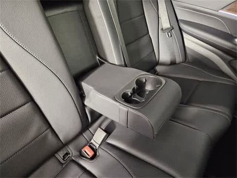 Used 2025 Mercedes-Benz GLE 350 4MATIC image 37