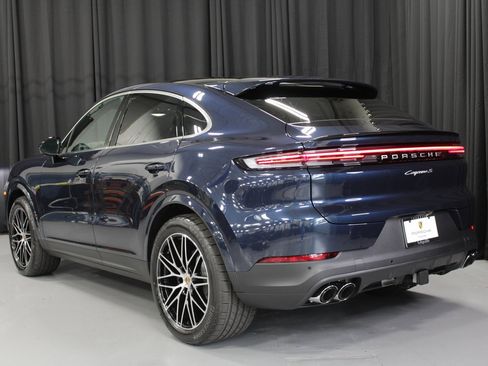 New 2026 Porsche Cayenne S image 3