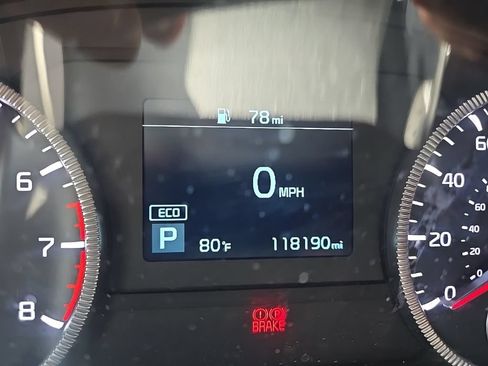 Used 2021 Kia Telluride LX AWD/4WD image 17