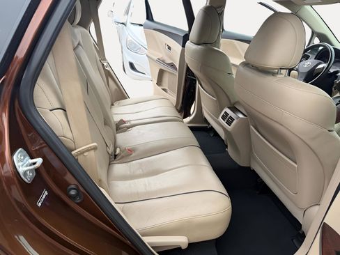 Used 2009 Toyota Venza FWD image 8
