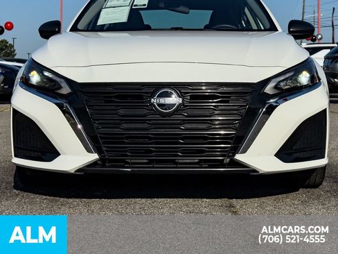 Used 2025 Nissan Altima 2.5 SV FWD image 8