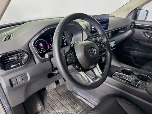 Used 2025 Honda Pilot EX-L image 8