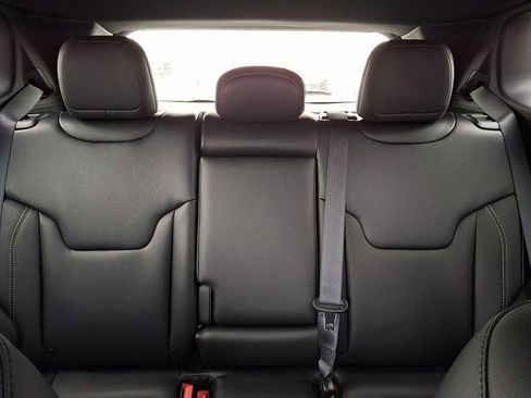 New 2026 Jeep Compass Limited image 14