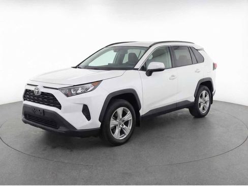 Used 2025 Toyota RAV4 XLE w/ Convenience Package image 1