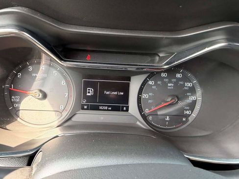 Used 2023 Chevrolet TrailBlazer LT FWD image 23
