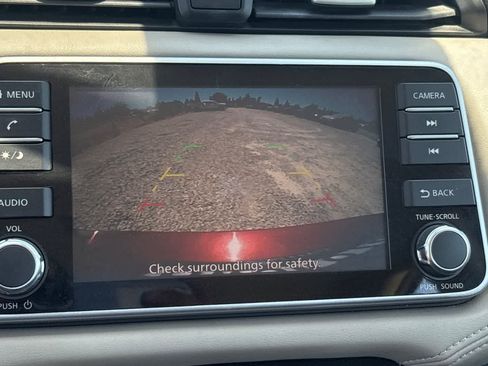 Used 2020 Nissan Versa SV FWD image 20