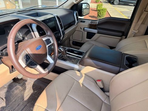 Used 2019 Ford F150 Lariat w/ Trailer Tow Package AWD/4WD image 4