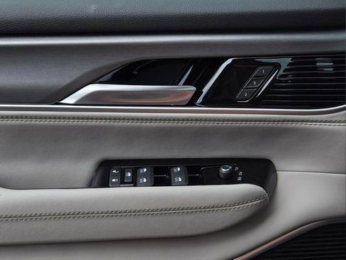 New 2026 Jeep Grand Wagoneer L 2WD image 15