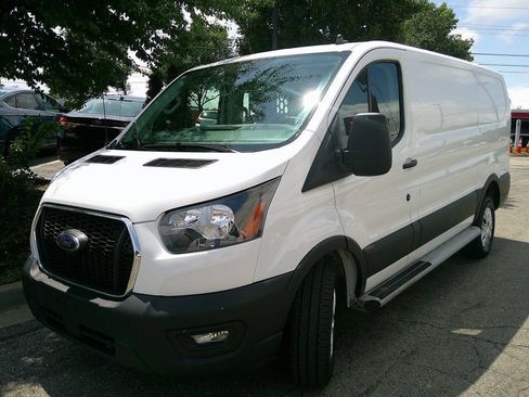 Used 2025 Ford Transit 250 Low Roof w/ Exterior Upgrade Package RWD image 2
