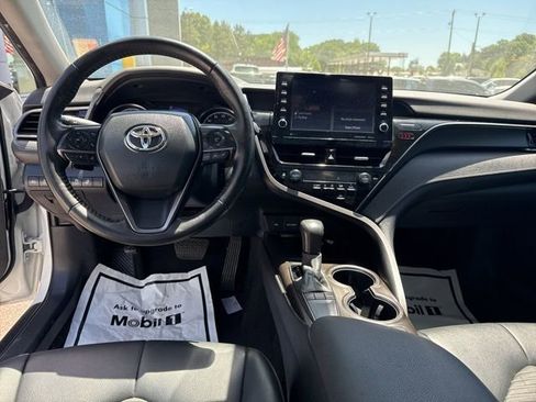 Used 2024 Toyota Camry SE w/ Cold Weather Package FWD image 23