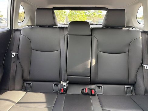 Used 2024 Toyota Corolla Cross XLE w/ Convenience Package FWD image 29