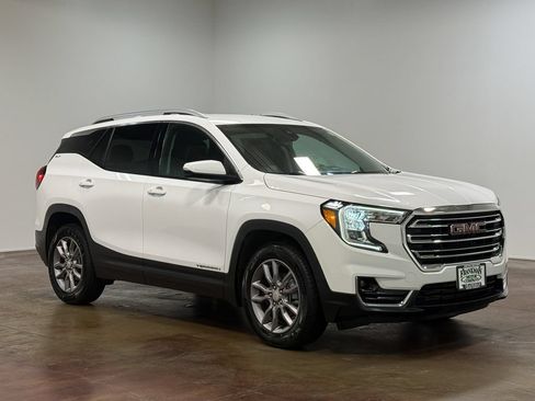 Used 2023 GMC Terrain SLT AWD/4WD image 24