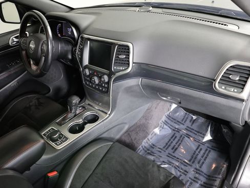 Used 2017 Jeep Grand Cherokee Trailhawk w/ Trailhawk Luxury Group image 39