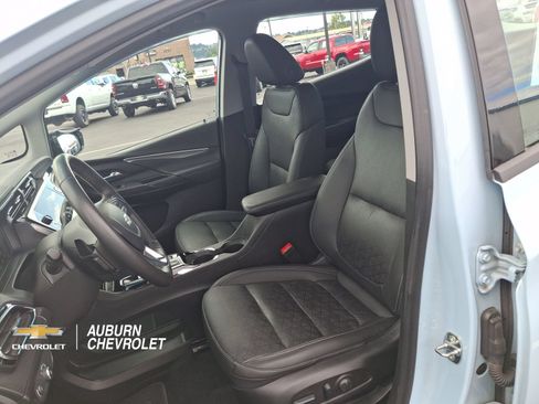 Used 2023 Chevrolet Bolt LT FWD image 17