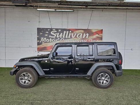 Used 2015 Jeep Wrangler Unlimited Rubicon w/ Max Tow Package image 2