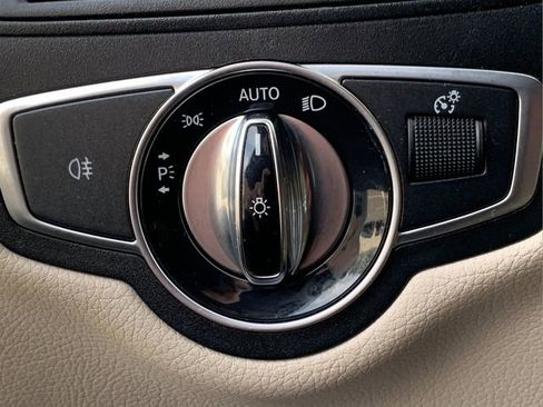 Used 2016 Mercedes-Benz GLC 300 image 25