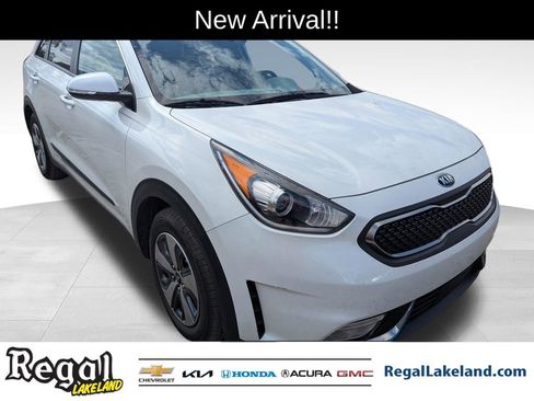 Used 2019 Kia Niro EX image 1