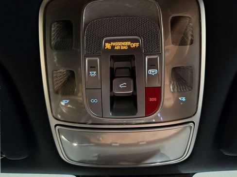 Used 2025 Genesis GV70 2.5T w/ Advanced Package image 26