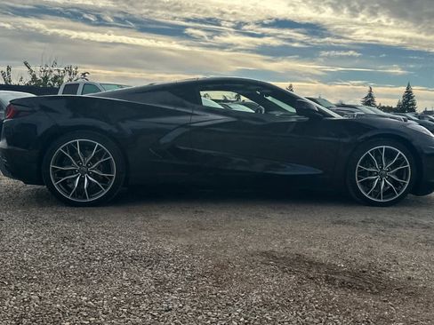 Used 2024 Chevrolet Corvette Stingray Coupe w/ 1LT image 8