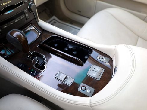 Used 2007 Lexus LS 460 image 11