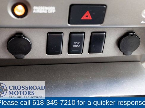 Used 2005 Nissan Titan SE RWD image 28